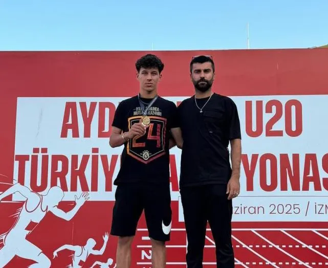 Adil Sani Konukoğlu Spor Lisesi öğrencisi Furkan Kanlı atletizmde Türkiye şampiyonu oldu